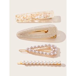 ✨4Pcs. Hair Clips Set✨